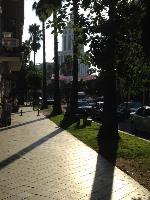 Apartament Cheap And Chic Batumi Zewnętrze zdjęcie