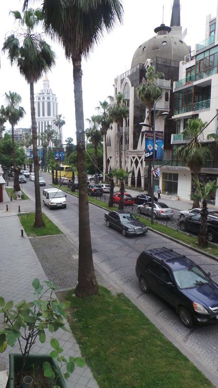 Apartament Cheap And Chic Batumi Zewnętrze zdjęcie
